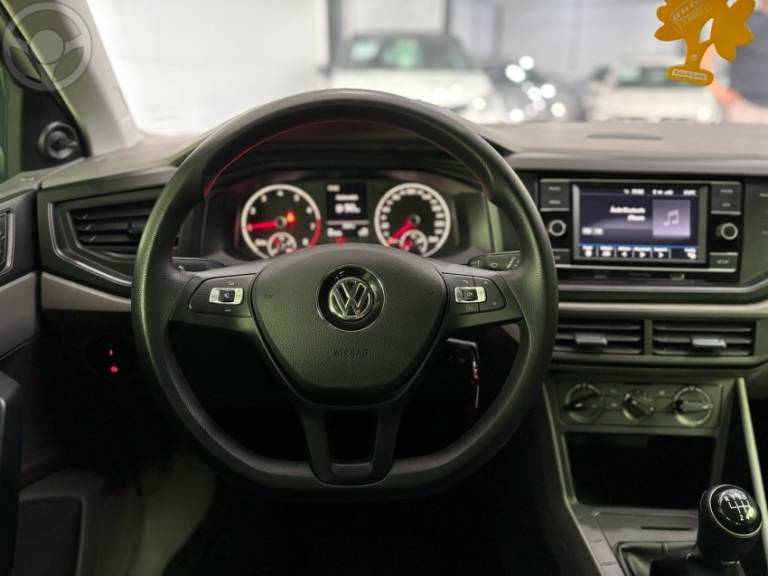 VOLKSWAGEN - POLO 1.0MPI TOTAL FLEX MANUAL - 2018/2018 - BRANCA - R$ 64.900,00