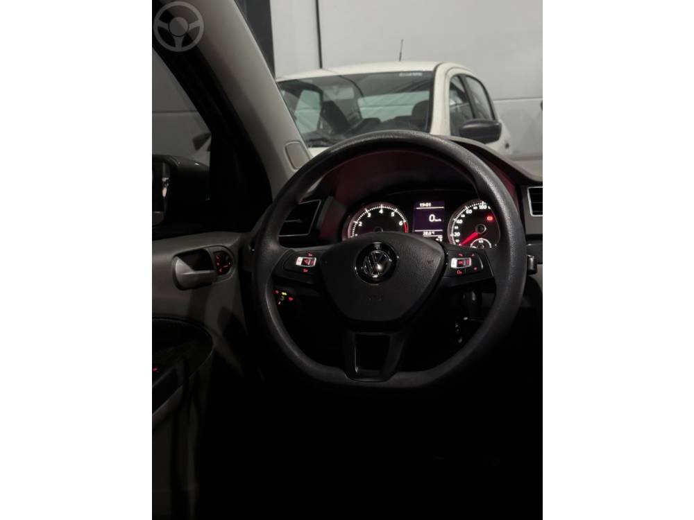 VOLKSWAGEN - GOL 1.6 MSI TOTALFLEX COMFORTLINE 4P MANUAL - 2017/2017 - CINZA - R$ 55.900,00