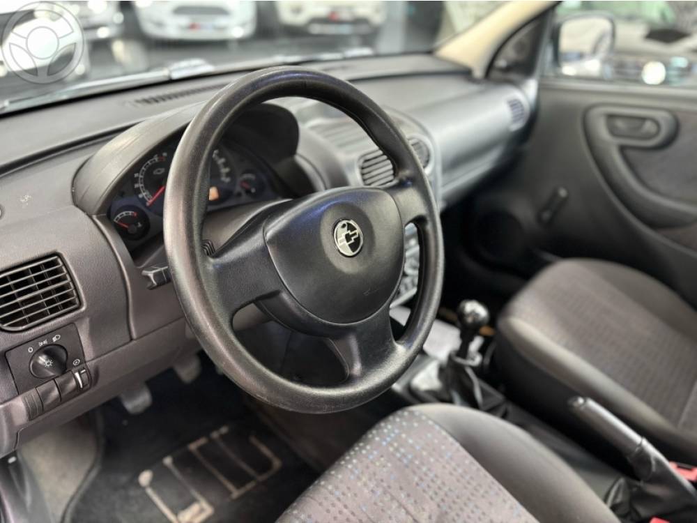 CHEVROLET - CORSA 1.4 MPFI MAXX 8V FLEX 4P MANUAL - 2008/2009 - PRATA - R$ 30.900,00