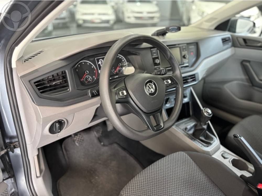 VOLKSWAGEN - POLO 1.0MPI TOTAL FLEX MANUAL - 2019/2019 - CINZA - R$ 67.900,00
