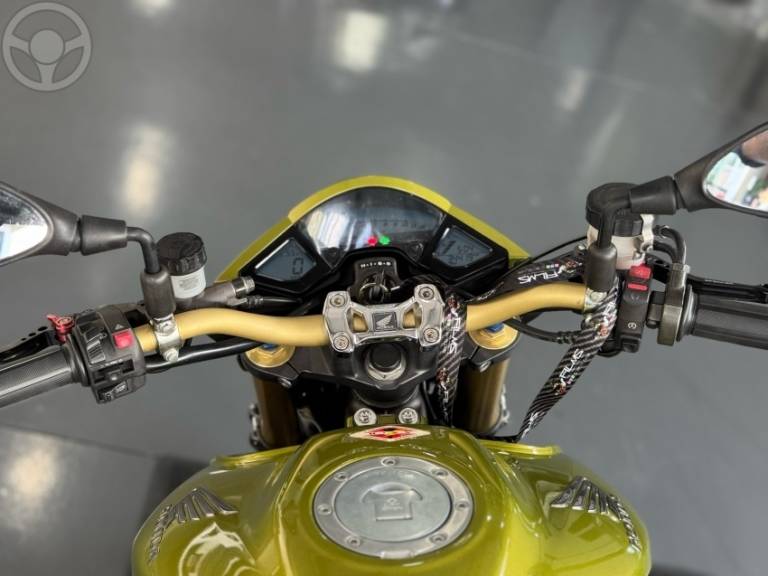 HONDA - CB 1000R ABS - 2012/2012 - VERDE - R$ 49.900,00