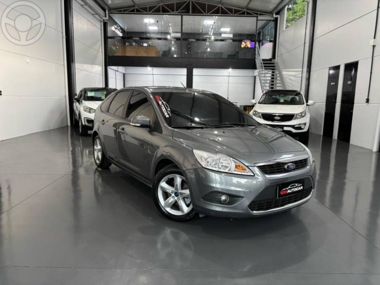 FORD - FOCUS 1.6 GLX 8V FLEX 4P MANUAL - 2012/2012 - CINZA - R$ 47.900,00