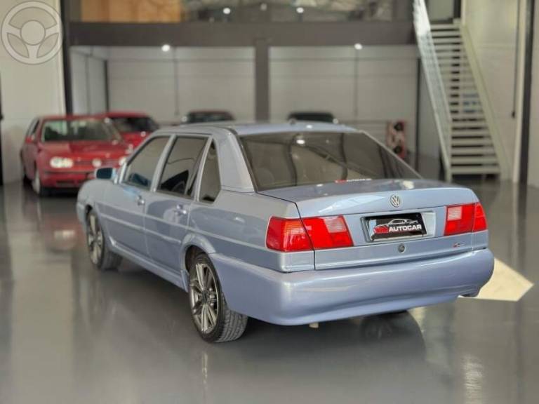 VOLKSWAGEN - SANTANA 2.0 MI COMFORTLINE 8V 4P MANUAL - 2001/2002 - AZUL - R$ 28.900,00