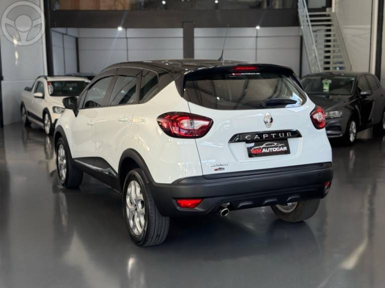 RENAULT - CAPTUR 1.6 LIFE 16V FLEX 4P AUTOMÁTICO - 2018/2018 - BRANCA - R$ 74.900,00