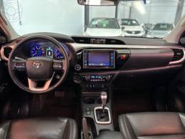 TOYOTA - HILUX 2.8 SRX 4X4 CD 16V DIESEL 4P AUTOMÁTICO - 2017/2017 - CINZA - R$ 189.900,00