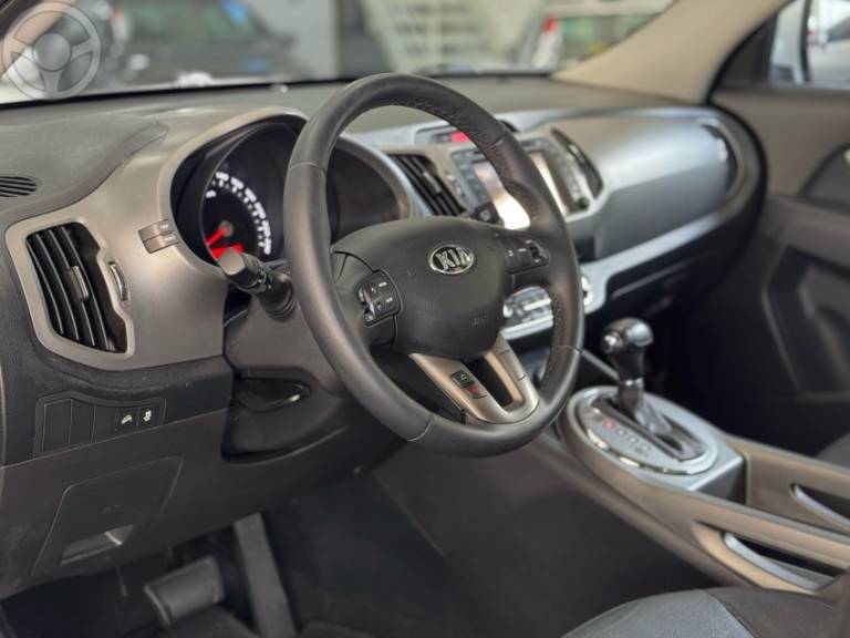 KIA MOTORS - SPORTAGE 2.0 EX 4X2 16V FLEX 4P AUTOMÁTICO - 2014/2014 - BRANCA - R$ 92.900,00
