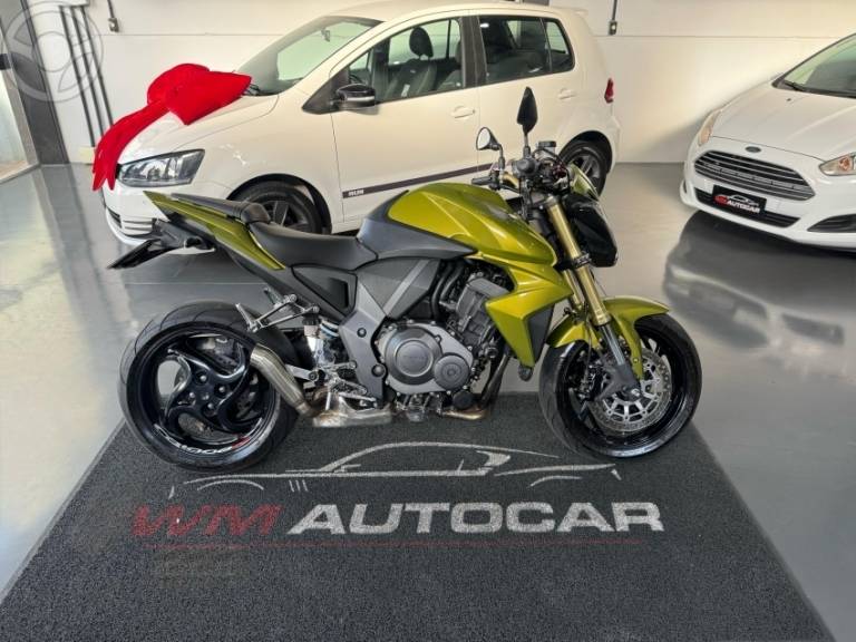 HONDA - CB 1000R ABS - 2012/2012 - VERDE - R$ 49.900,00