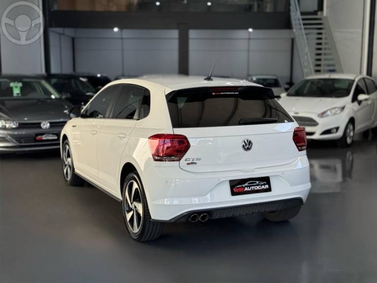 VOLKSWAGEN - POLO 1.4 GTS 16V TURBO FLEX 4P AUTOMÁTICO - 2021/2021 - BRANCA - R$ 119.900,00