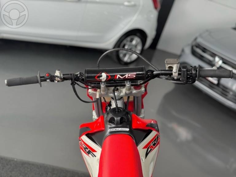 HONDA - CRF 250F - 2018/2018 - VERMELHA - R$ 19.900,00