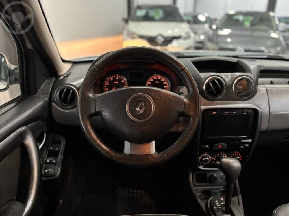 RENAULT - DUSTER 2.0 TECH ROAD II 4X2 16V FLEX 4P AUTOMÁTICO - 2014/2014 - BRANCA - R$ 55.900,00
