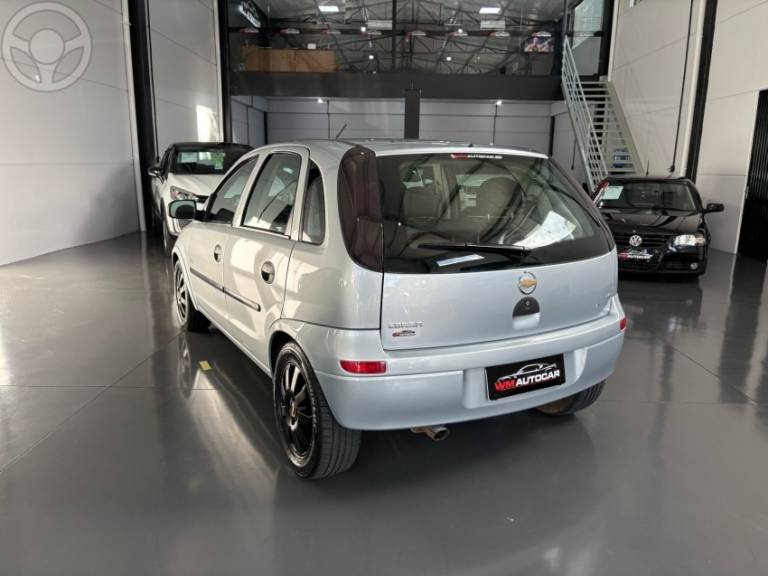 CHEVROLET - CORSA 1.4 MPFI MAXX 8V FLEX 4P MANUAL - 2008/2009 - PRATA - R$ 30.900,00