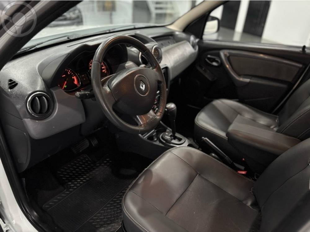 RENAULT - DUSTER 2.0 TECH ROAD II 4X2 16V FLEX 4P AUTOMÁTICO - 2014/2014 - BRANCA - R$ 55.900,00