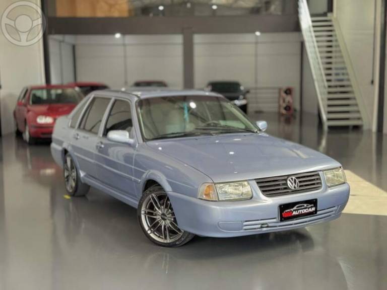 VOLKSWAGEN - SANTANA 2.0 MI COMFORTLINE 8V 4P MANUAL - 2001/2002 - AZUL - R$ 28.900,00
