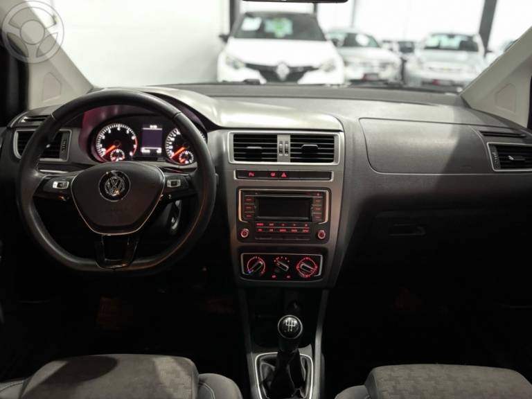 VOLKSWAGEN - FOX 1.6 MSI COMFORTLINE 8V FLEX 4P MANUAL - 2017/2017 - BRANCA - R$ 59.900,00