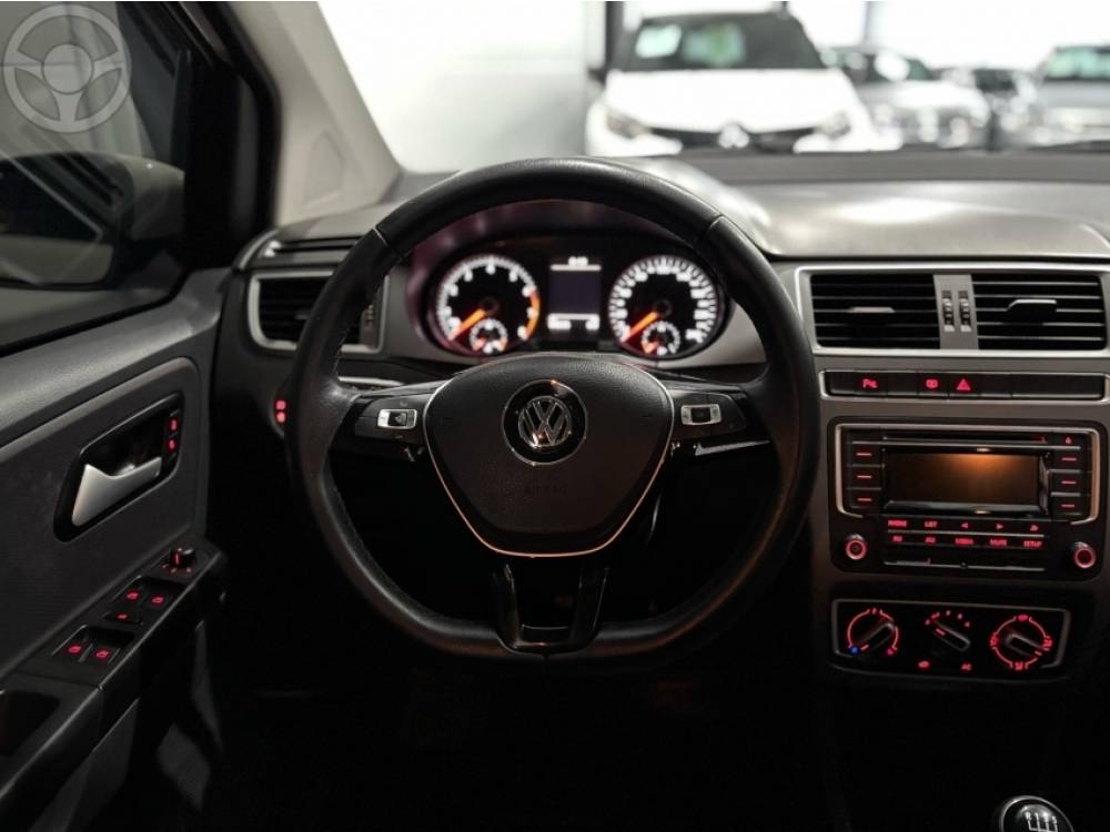 VOLKSWAGEN - FOX 1.6 MSI COMFORTLINE 8V FLEX 4P MANUAL - 2017/2017 - BRANCA - R$ 59.900,00