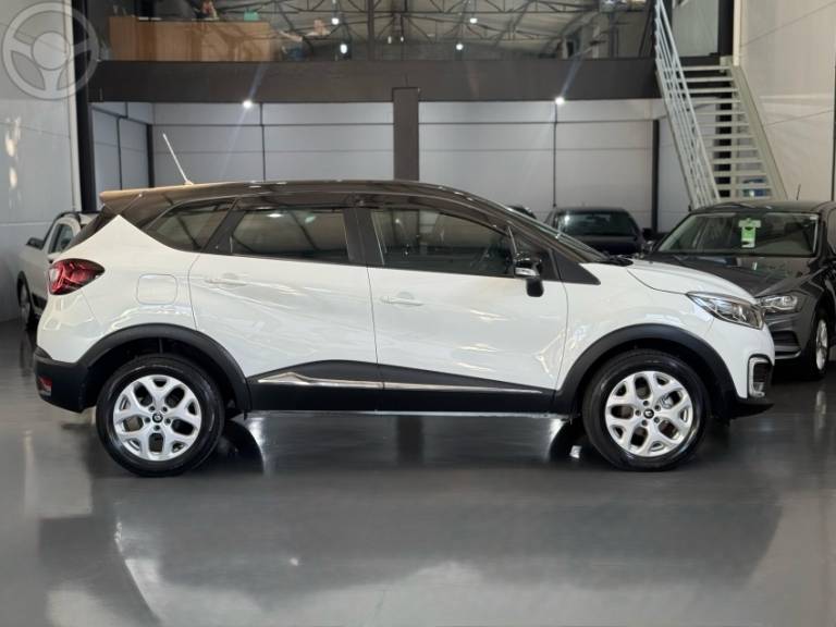 RENAULT - CAPTUR 1.6 LIFE 16V FLEX 4P AUTOMÁTICO - 2018/2018 - BRANCA - R$ 74.900,00