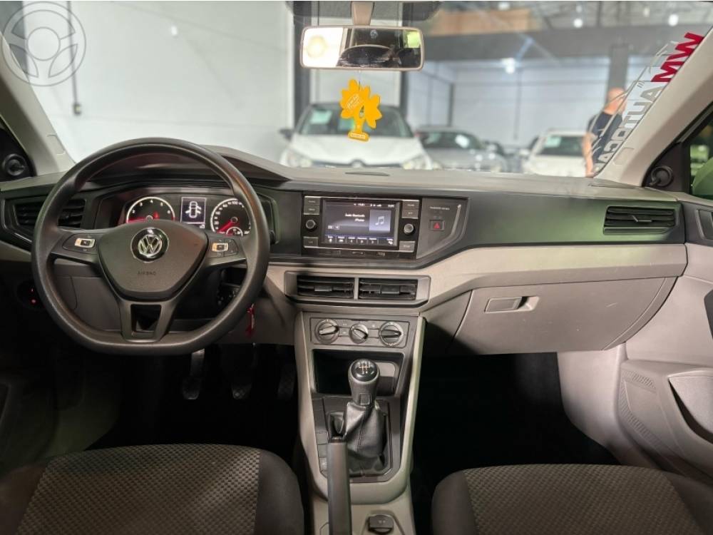VOLKSWAGEN - POLO 1.0MPI TOTAL FLEX MANUAL - 2018/2018 - BRANCA - R$ 64.900,00
