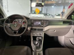 VOLKSWAGEN - POLO 1.0MPI TOTAL FLEX MANUAL - 2018/2018 - BRANCA - R$ 64.900,00