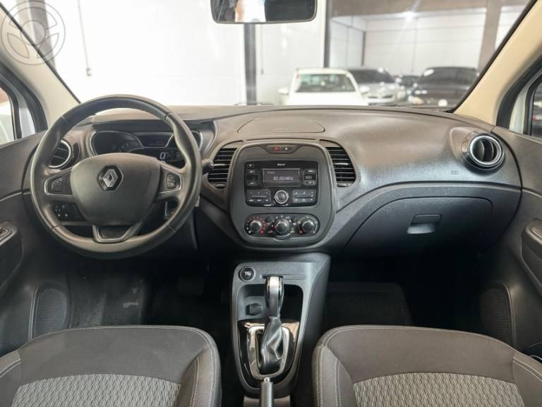 RENAULT - CAPTUR 1.6 LIFE 16V FLEX 4P AUTOMÁTICO - 2018/2018 - BRANCA - R$ 74.900,00