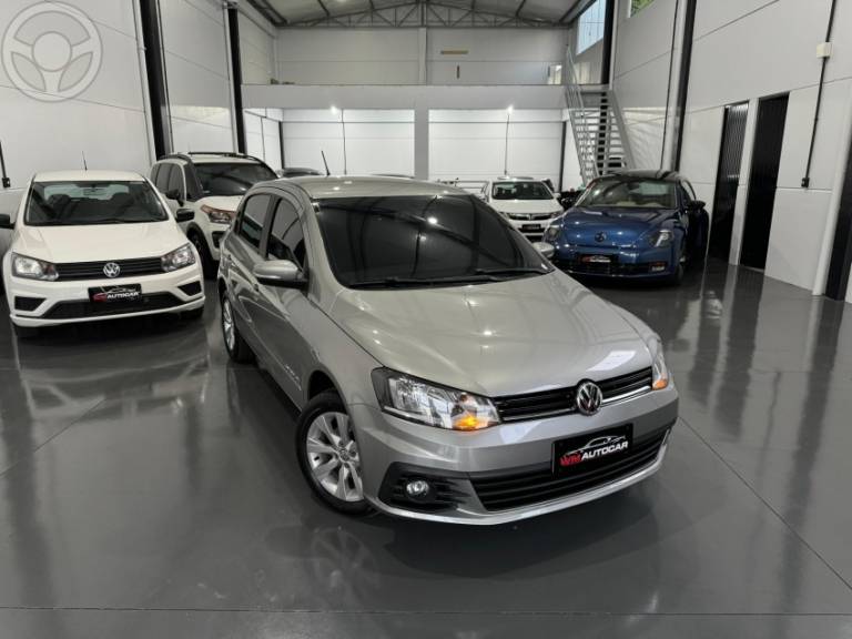 VOLKSWAGEN - GOL 1.6 MSI TOTALFLEX COMFORTLINE 4P MANUAL - 2017/2017 - CINZA - R$ 55.900,00