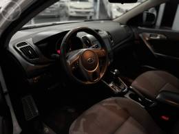 KIA MOTORS - CERATO 1.6 SX3 16V 4P AUTOMÁTICO - 2012/2012 - BRANCA - R$ 57.900,00
