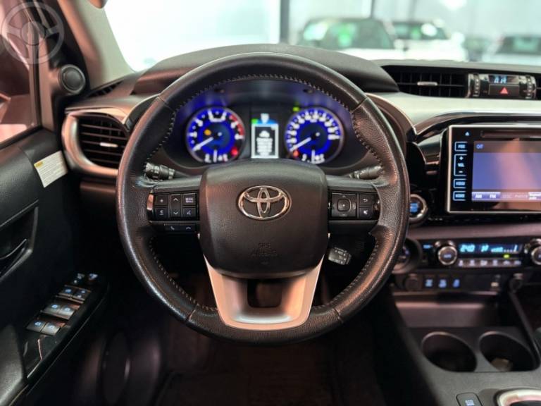 TOYOTA - HILUX 2.8 SRX 4X4 CD 16V DIESEL 4P AUTOMÁTICO - 2017/2017 - CINZA - R$ 189.900,00